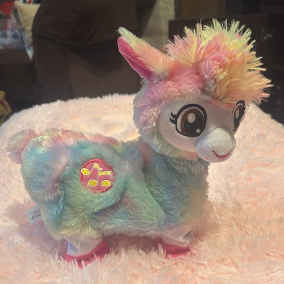 Boppi the Booty Shakin’ Llama by Zuru Pets Alive - Picture 8 of 11